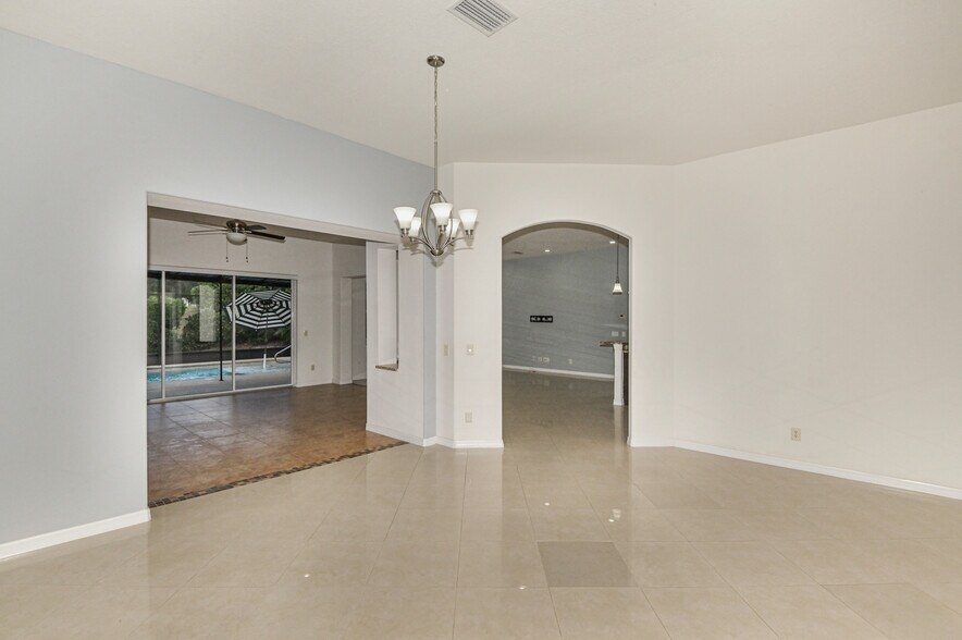 Living Room - 1896 N Ravenwood Pt