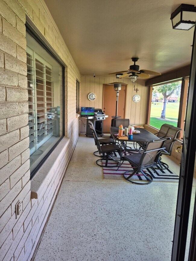 Building Photo - 7755 Laguna Azul Ave