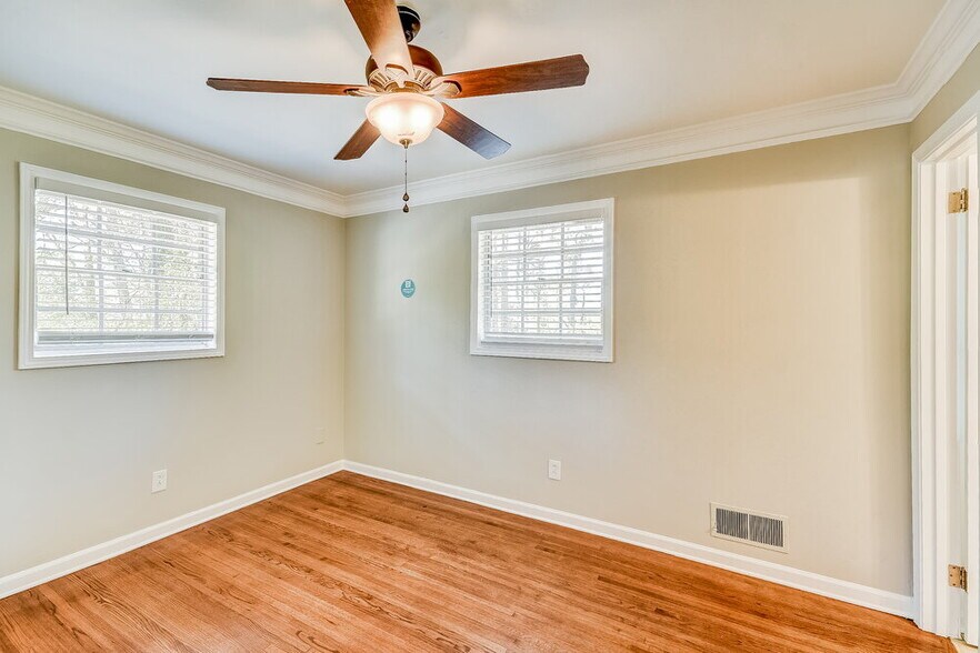 Building Photo - 1316 High Point Terrace
