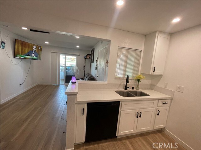 Building Photo - 3638 Oak Creek Dr