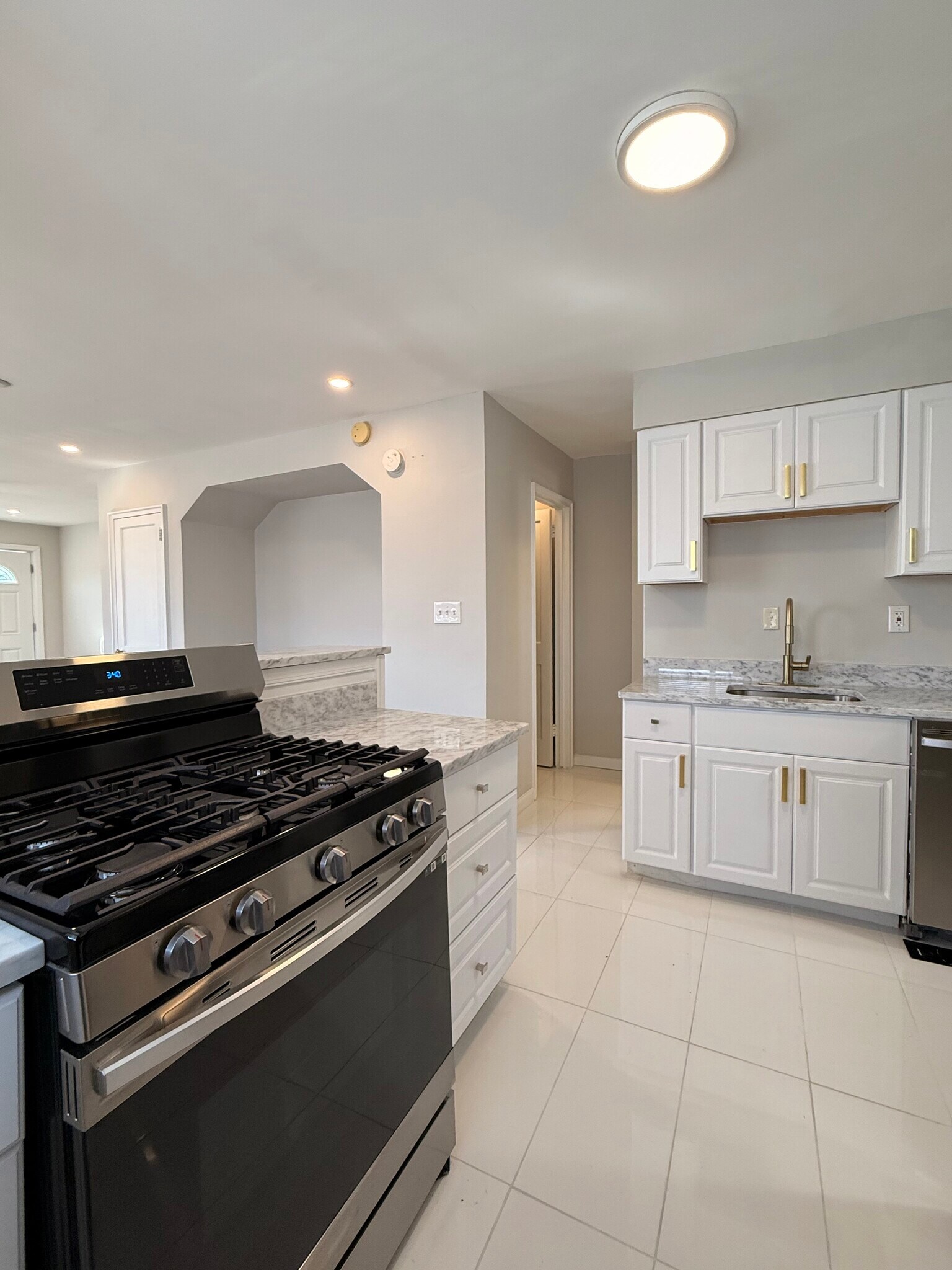 Building Photo - 41 Tuckerman St NW