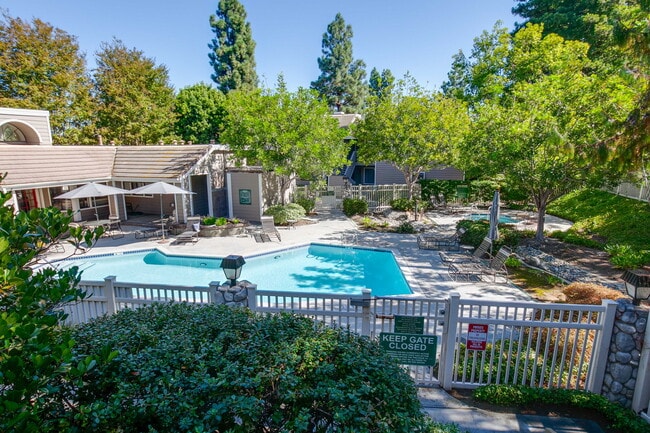 Building Photo - 1083 Shadowridge Dr