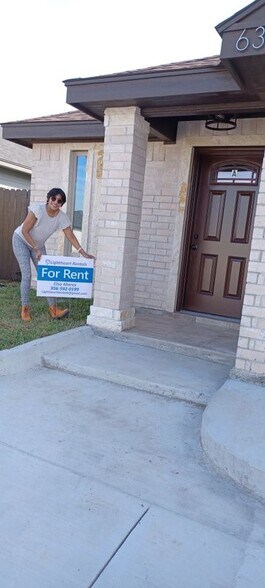 Building Photo - 634 Marrs Ave