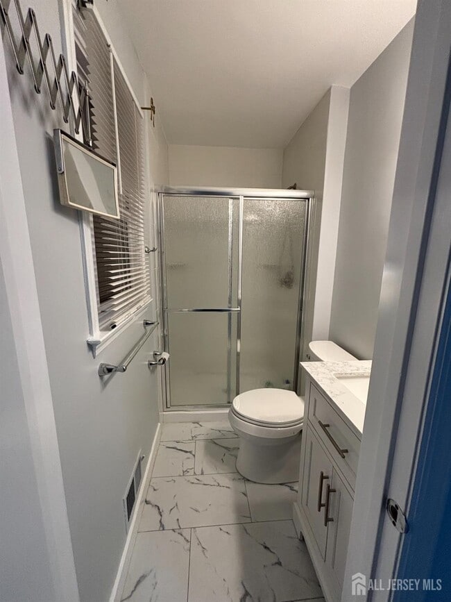 Building Photo - 21 Teaberry Dr