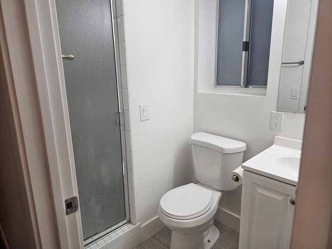 Building Photo - Check out this Beautiful 4 bedroom 2 Bathroom Home in West Valley Ut!!