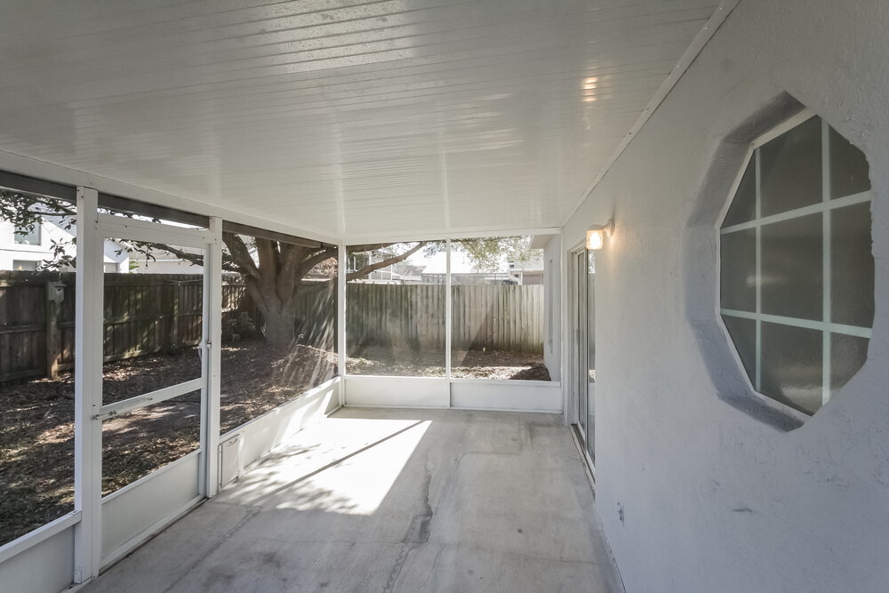 Building Photo - 12814 Lake Vista Dr