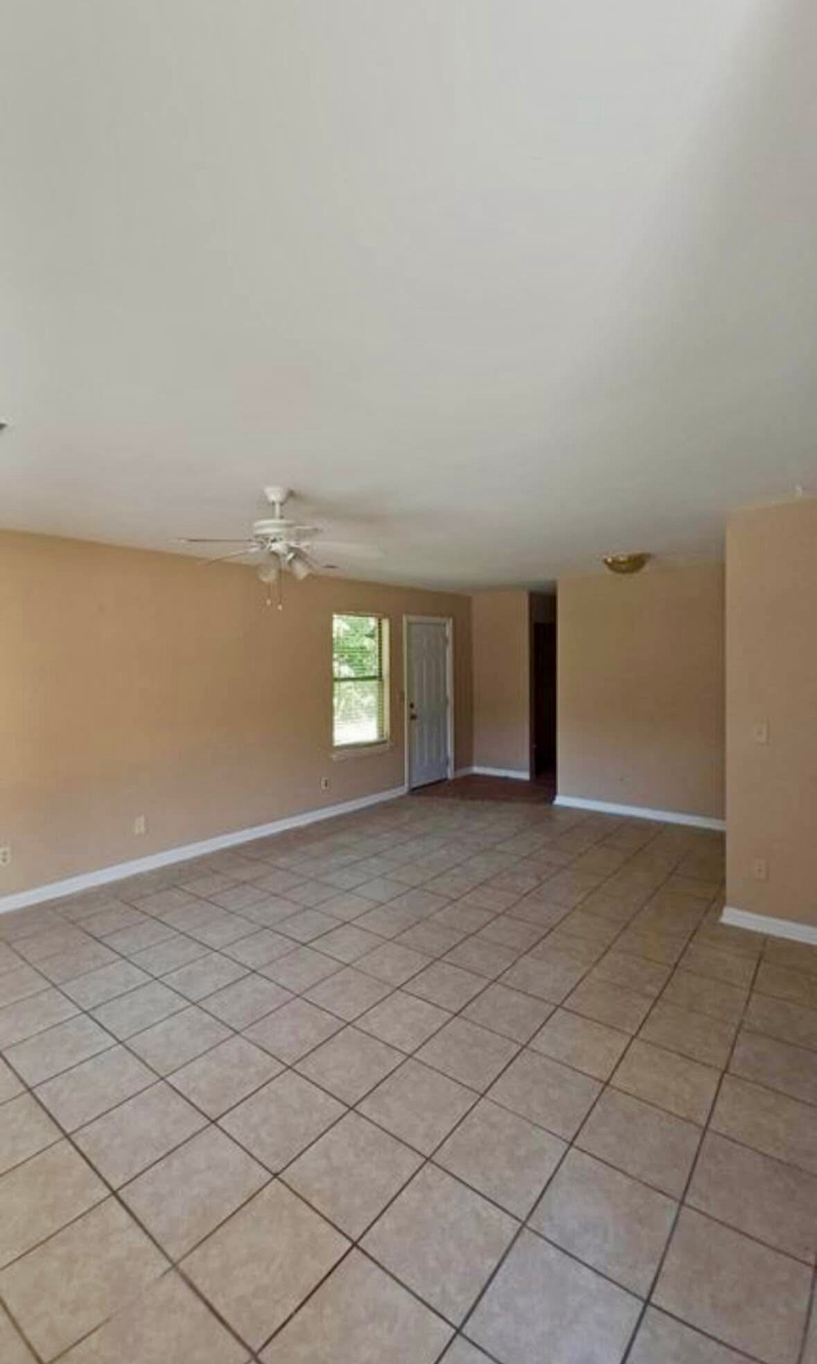 Building Photo - 801 Sandpiper Dr