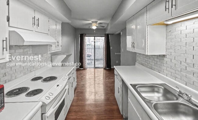 Building Photo - 2225 Golf Rd SW