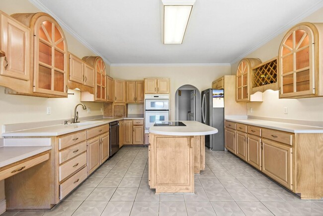 Building Photo - 83 Lake Lorraine Cir