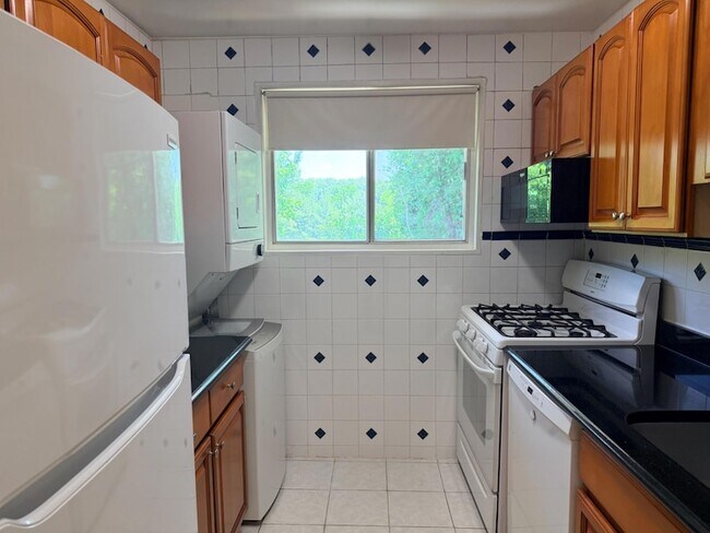 Building Photo - 2839 Kalmia Lee Ct