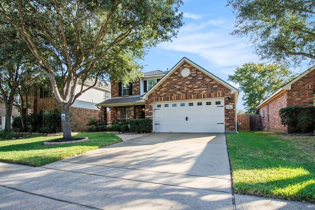 Building Photo - 22110 Field Green Dr