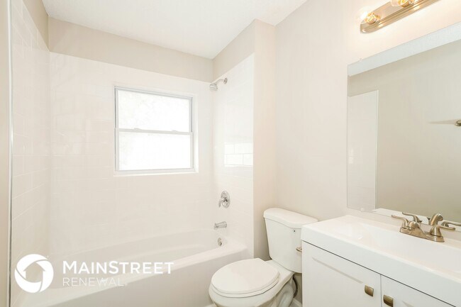 Building Photo - 8013 Hemby Wood Dr