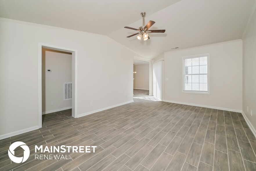 Building Photo - 10520 Lone Star Way
