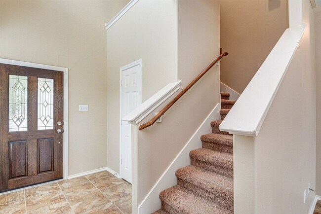 Building Photo - 23 Fairlee Ct