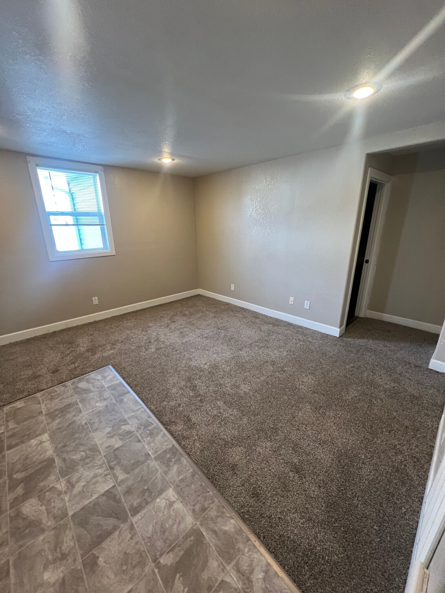 Building Photo - 312 N 1st Ave