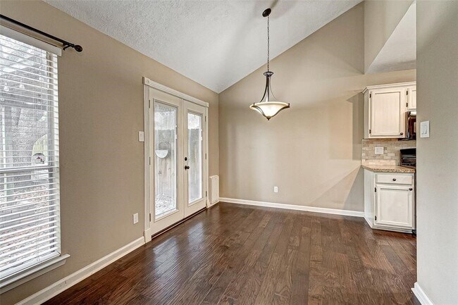 Building Photo - 3915 Stovepipe Ln