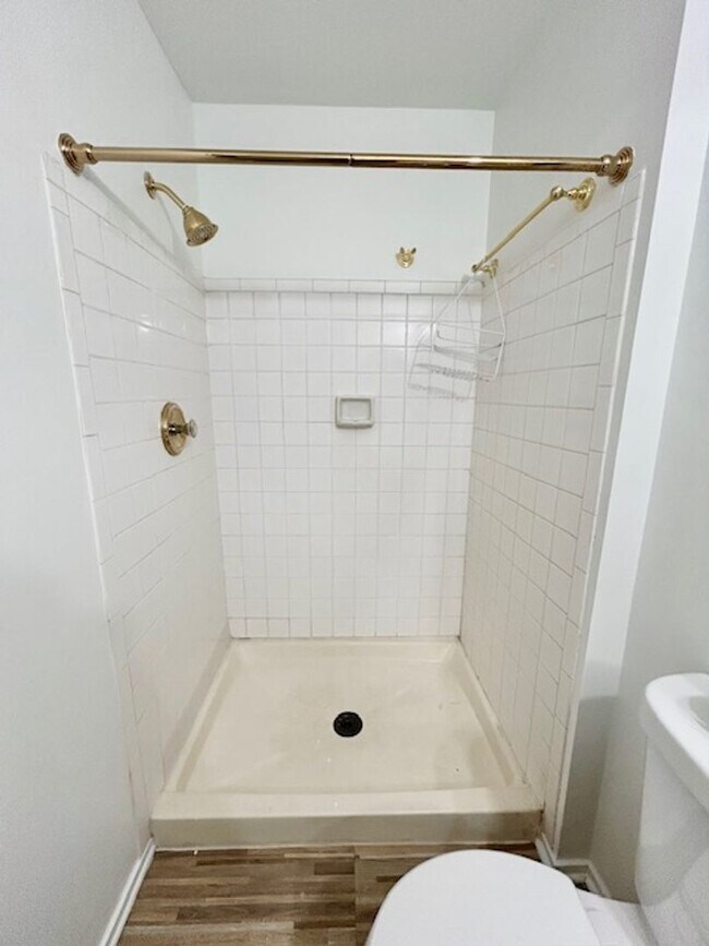 Building Photo - 9 Long Green Ct