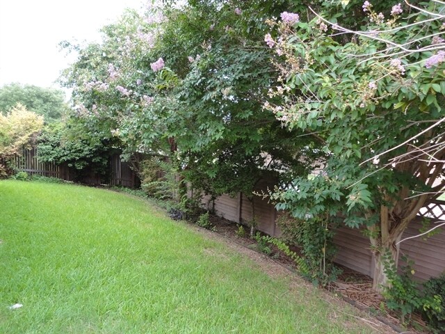 Building Photo - 2116 Faldo Ln