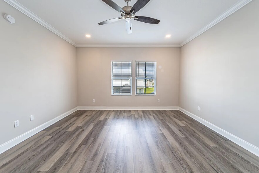 Building Photo - 133 Promenade Pl