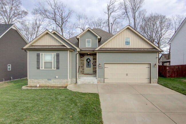 Building Photo - Sharp 3bed 2 ba.  upgrades throughout.