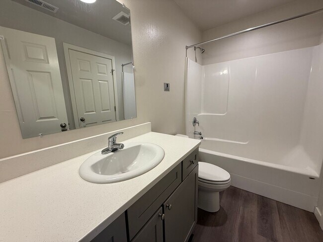 Building Photo - 5307 Smitten Street #3