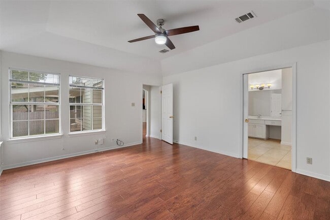 Building Photo - 7905 Henry Kinney Row