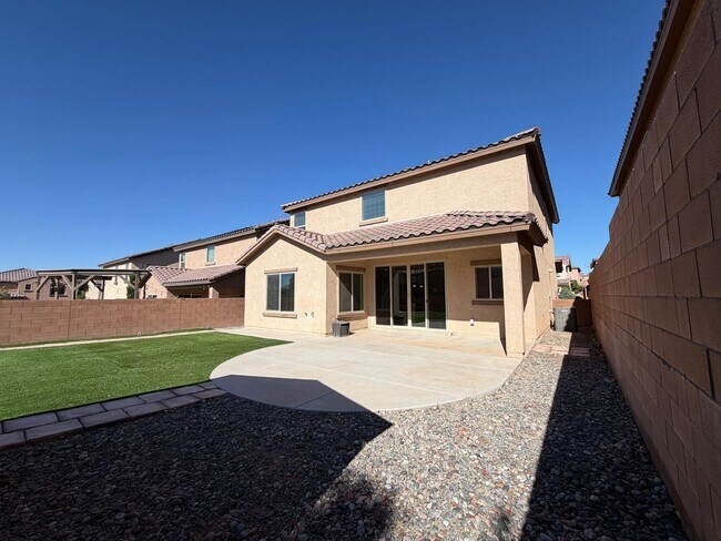 Building Photo - 4 Bedroom + Office Home Available Near Loma Colorado Blvd NE & Broadmoor Blvd NE in Rio Rancho!