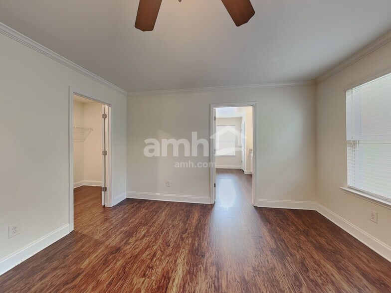 Building Photo - 134 McBee St