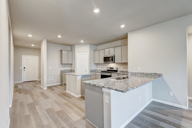 Building Photo - 10508 SW 41st Pl