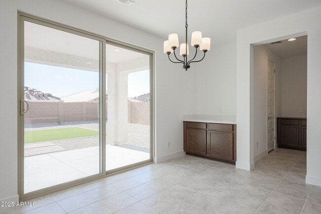 Building Photo - 14819 W Cottontail Ln