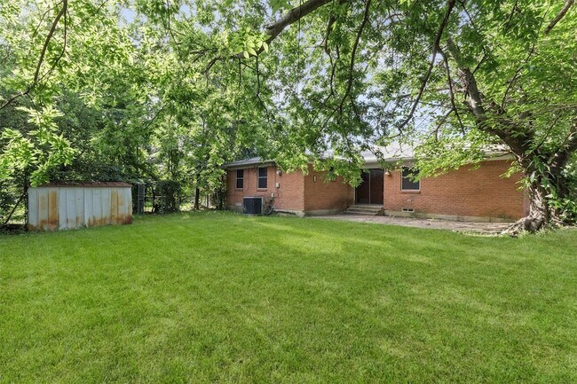 Building Photo - 8923 Jennie Lee Ln
