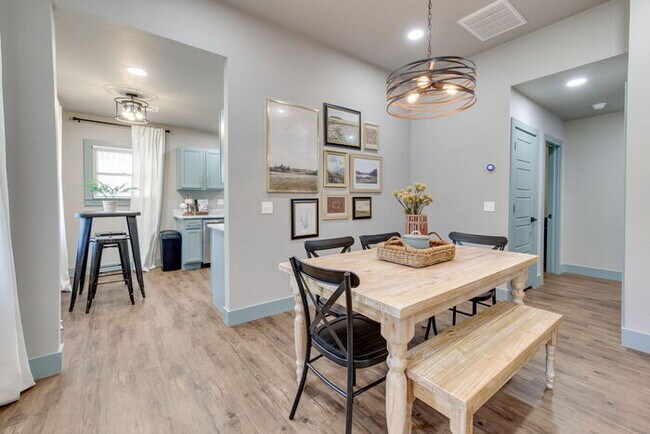 Building Photo - 2708 NW 11th St