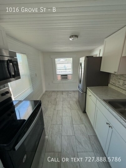 Building Photo - 1016 Grove St