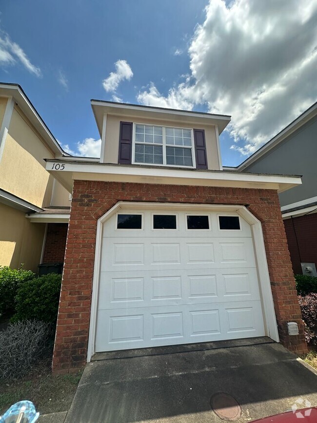 Building Photo - Dunwoody Subdivision