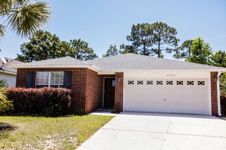 Building Photo - 2026 Catline Cir