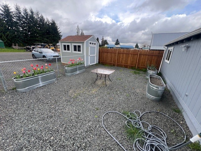 Building Photo - 1153 W Hendrickson Rd