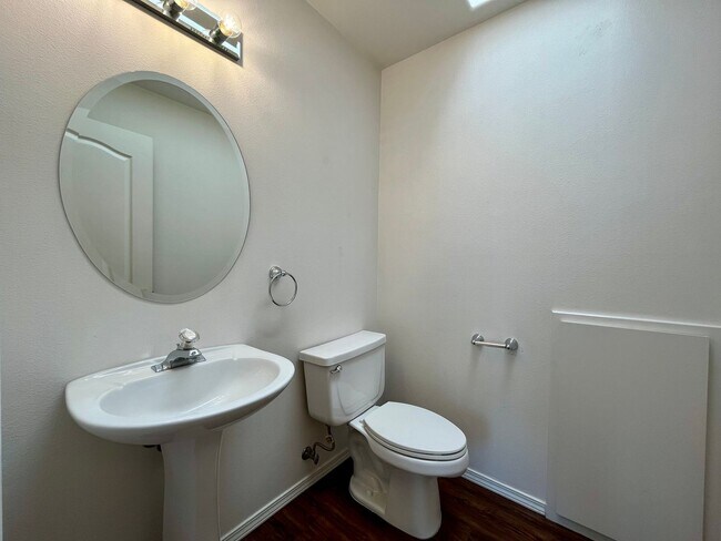 Building Photo - 3 Bedroom 2-1/2 Bathroom North Grover Beach Home with a View