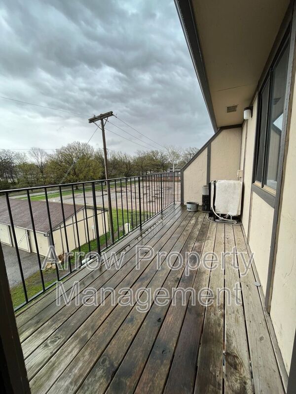 Building Photo - 2350 N 44th St