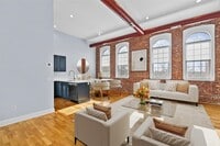 Building Photo - 200 School House Rd