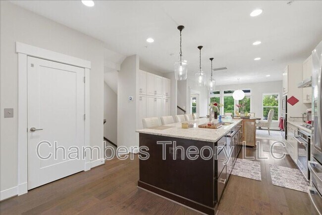 Building Photo - 42392 Soave Dr