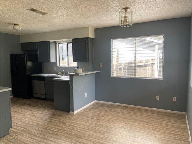 Building Photo - 4808 Spring Meadow Cove