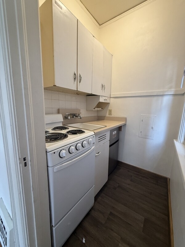 Building Photo - 622 Howard Pl