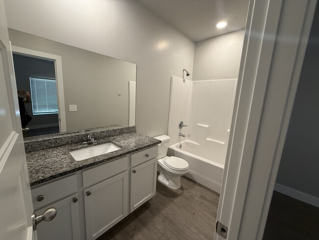 Building Photo - 783 N St Paul St