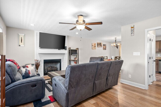 Building Photo - 177 Bonnell Dr