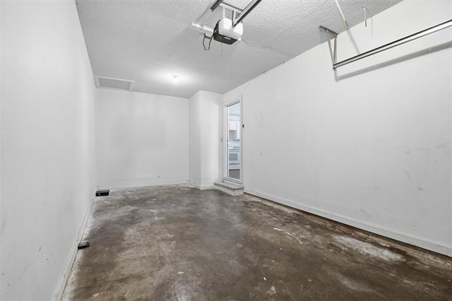 Building Photo - 106 Pine St