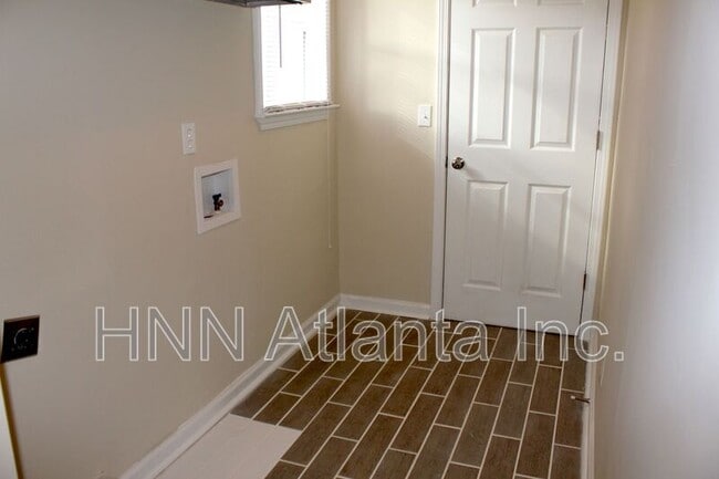 Building Photo - 1143 Smith St SW