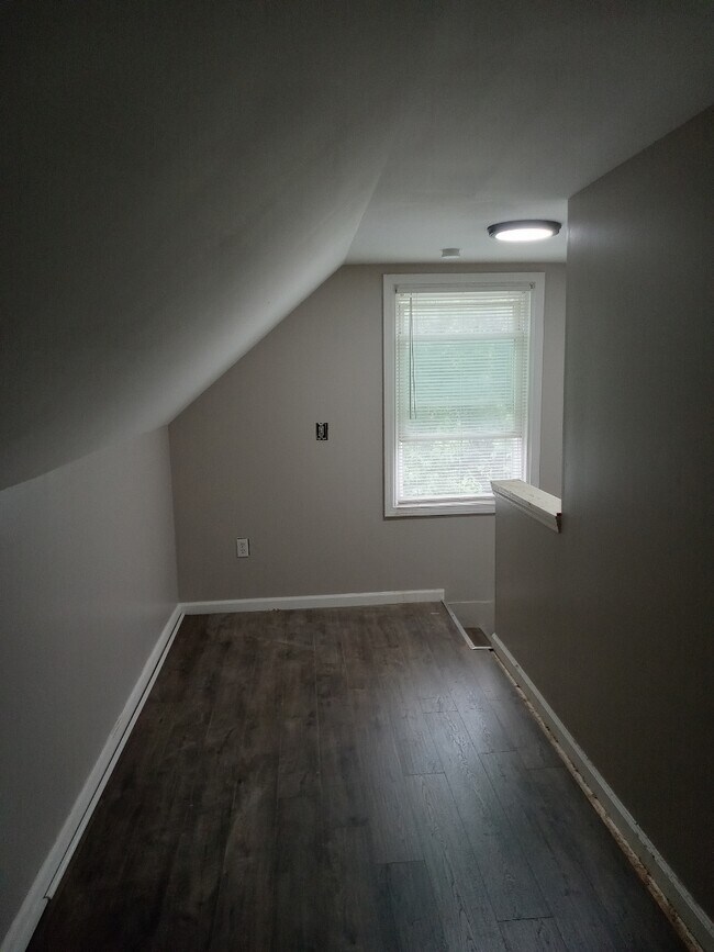 Building Photo - 25605 Colgate St