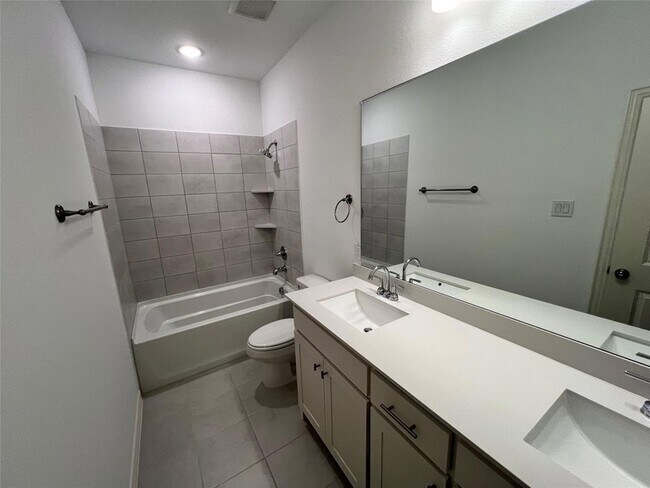 Building Photo - 1248 Junction Dr