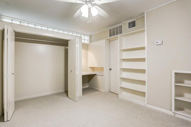 Building Photo - 1901 Whitney St