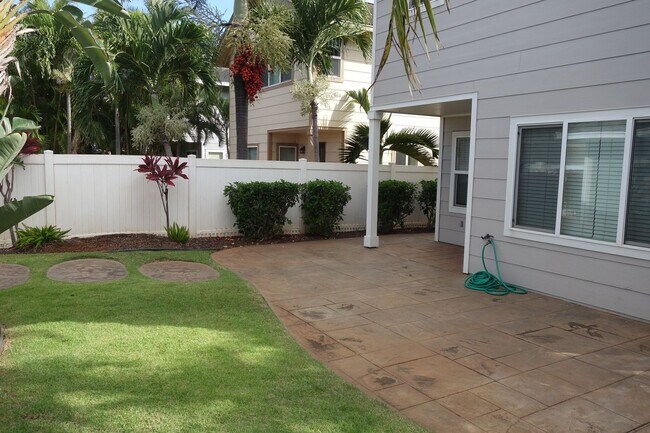 Building Photo - Available Now!  Beautiful 4 BD / 3 BA House in Ocean Pointe!